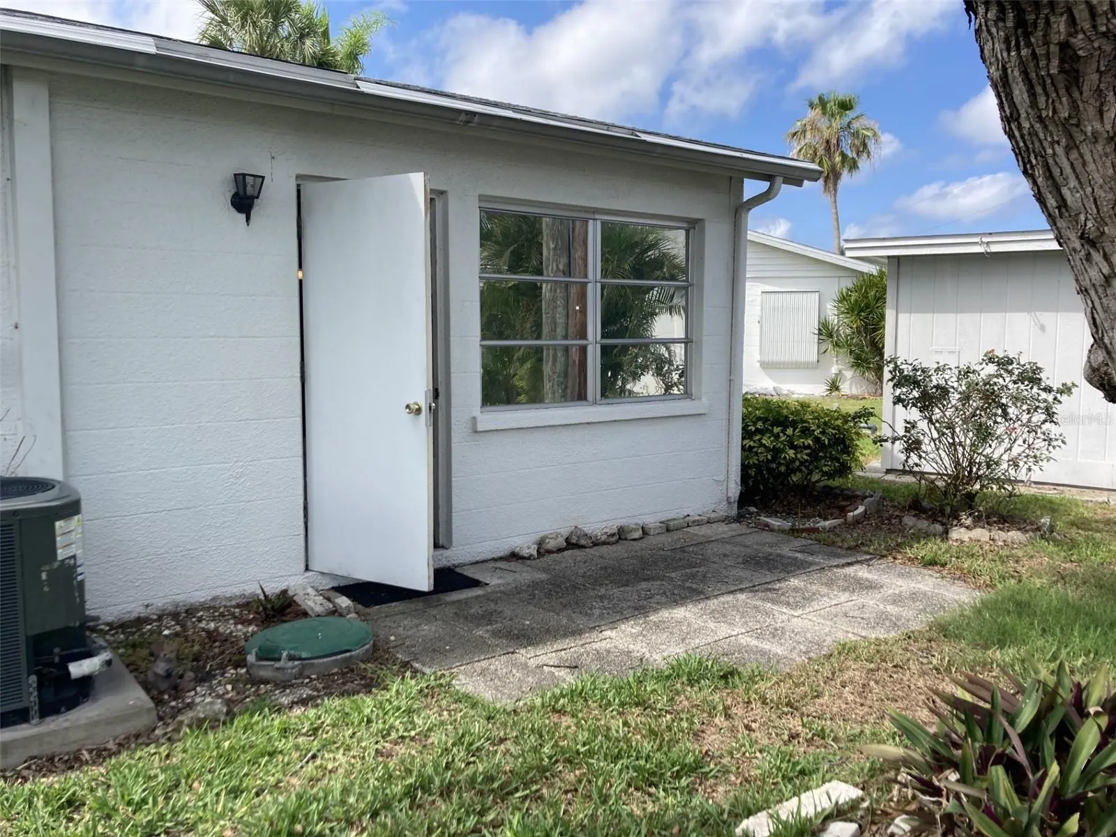 6110 CORAL WAY