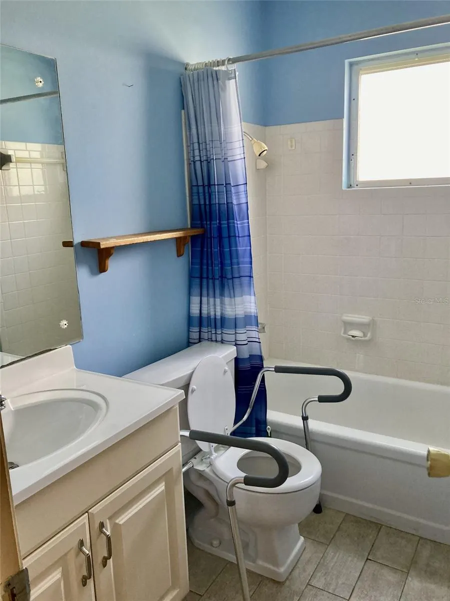 6110 CORAL WAY