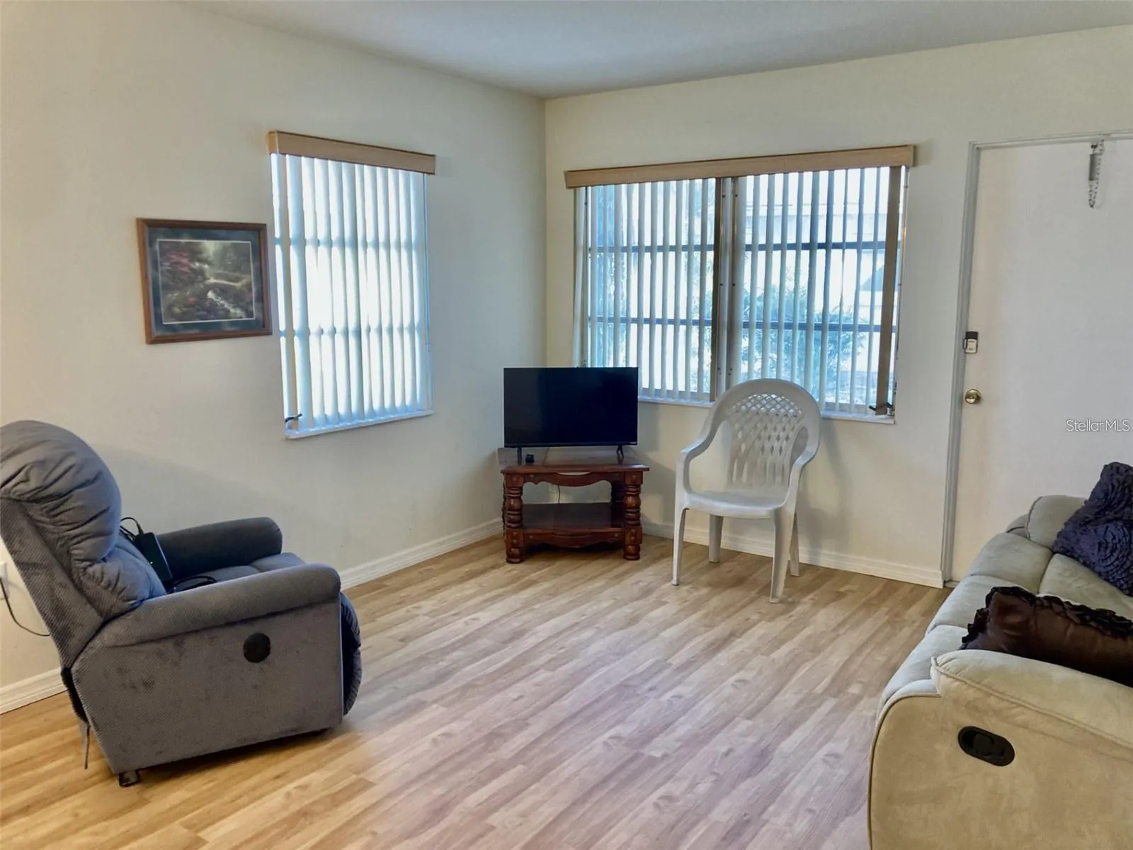 6110 CORAL WAY