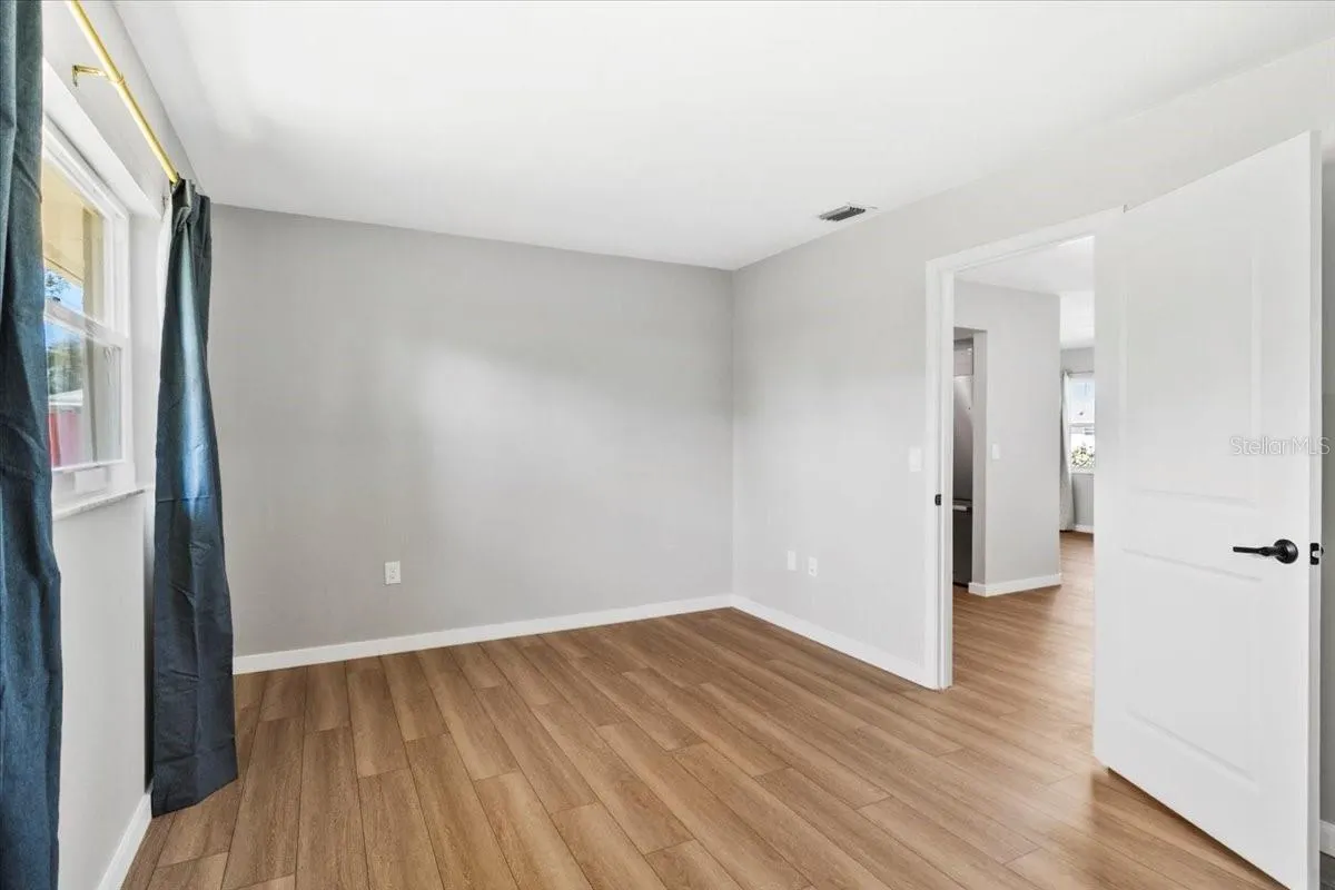 404 BRIARWOOD RD