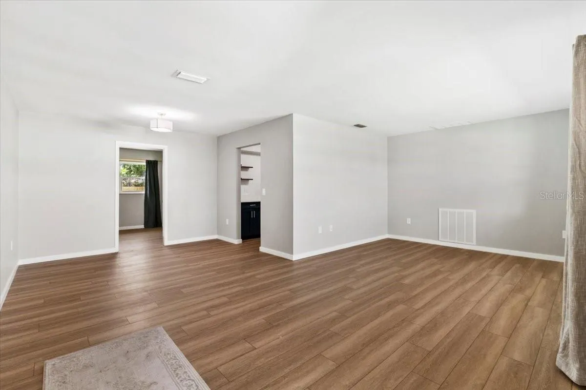 404 BRIARWOOD RD