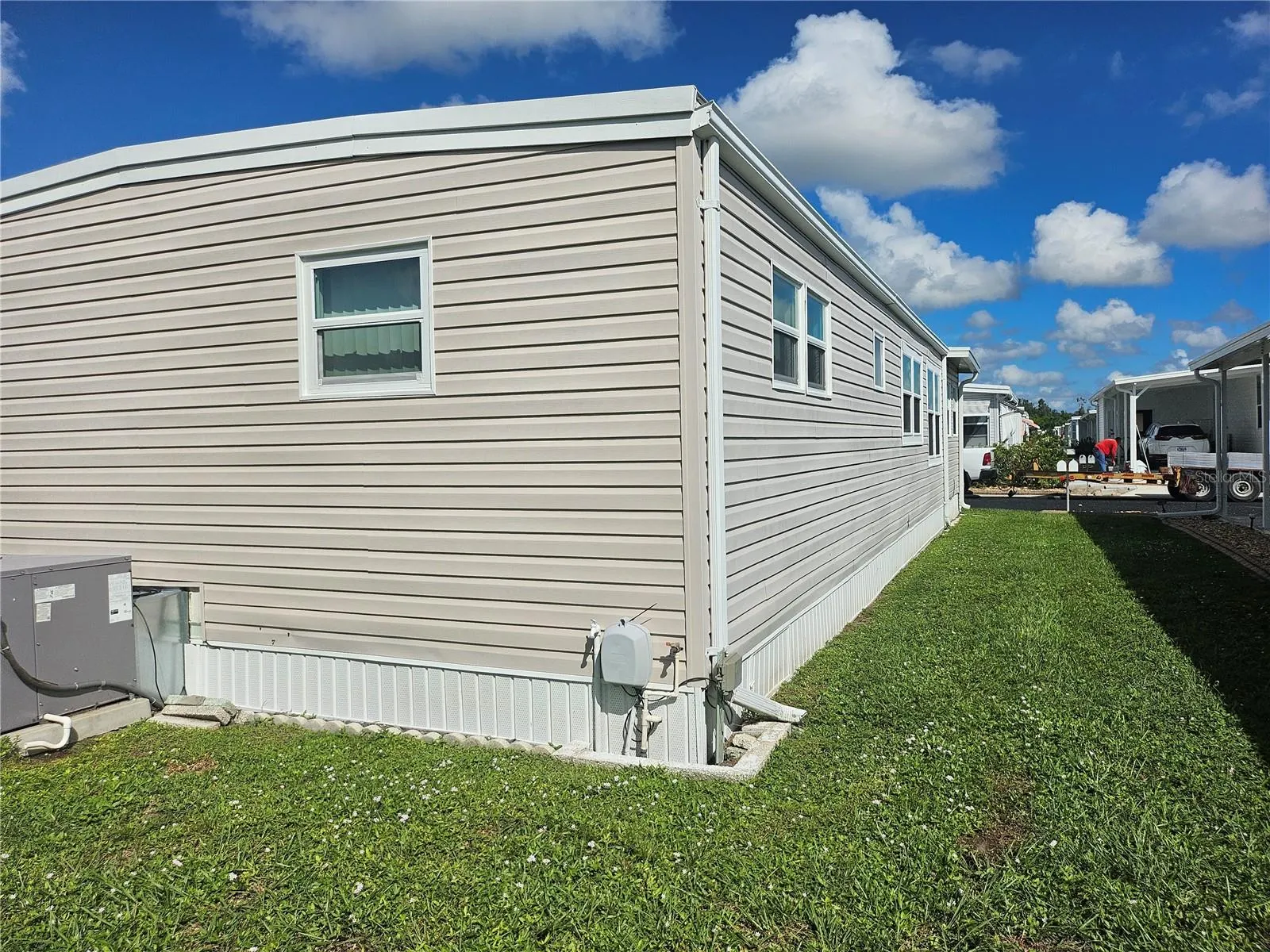 3218 SUMAC TER