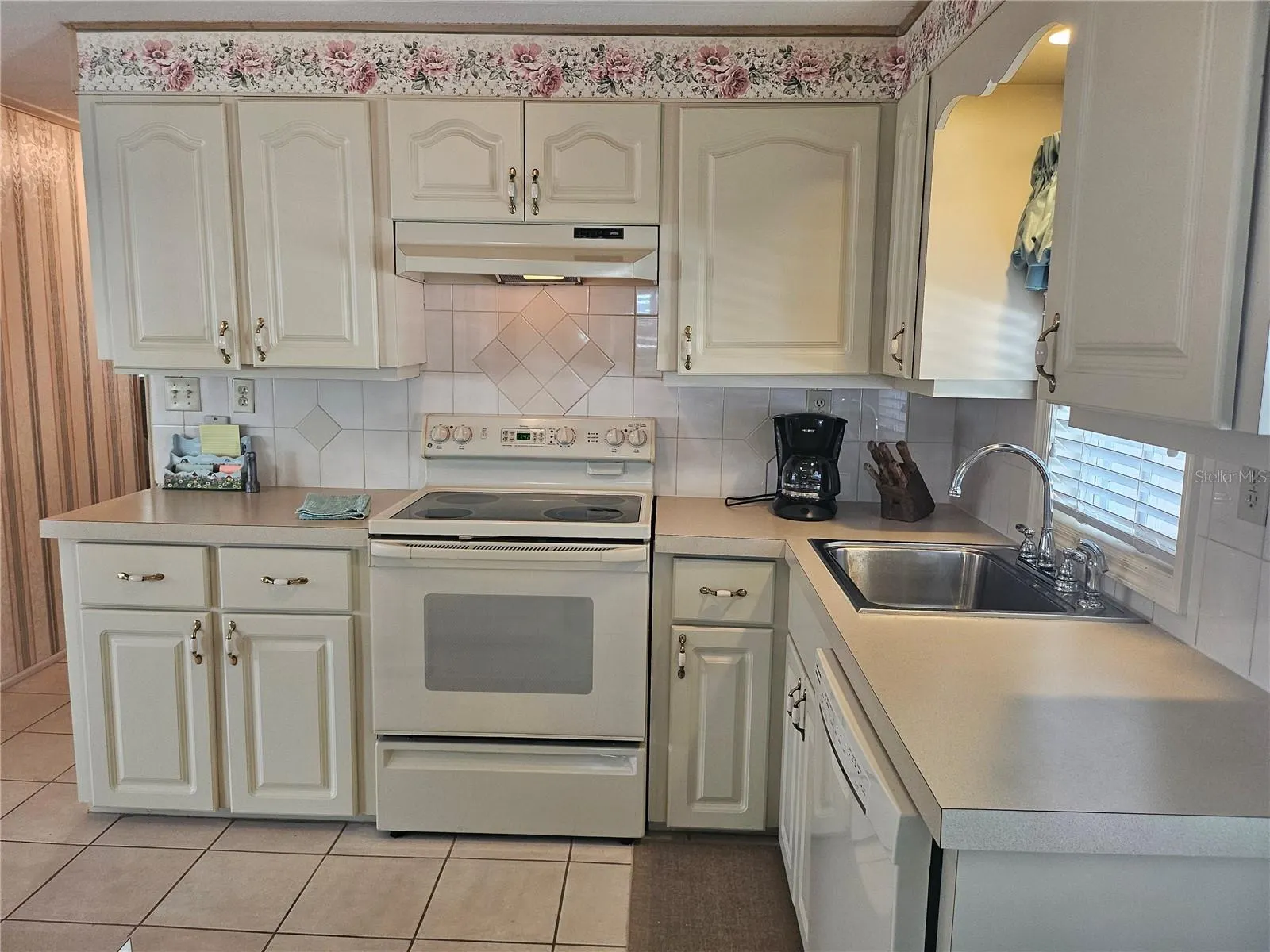 3218 SUMAC TER