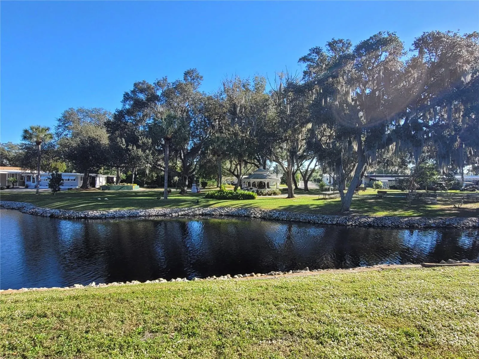 3218 SUMAC TER