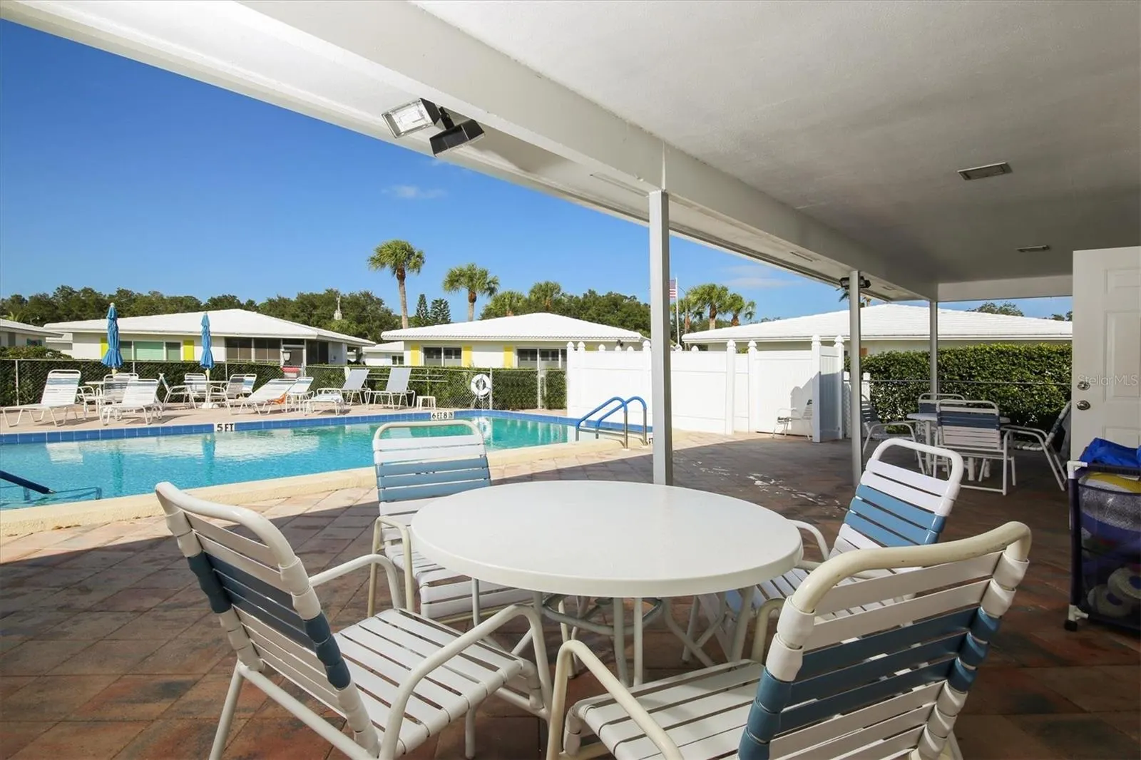 3950 ROXANE BLVD #3B #3B