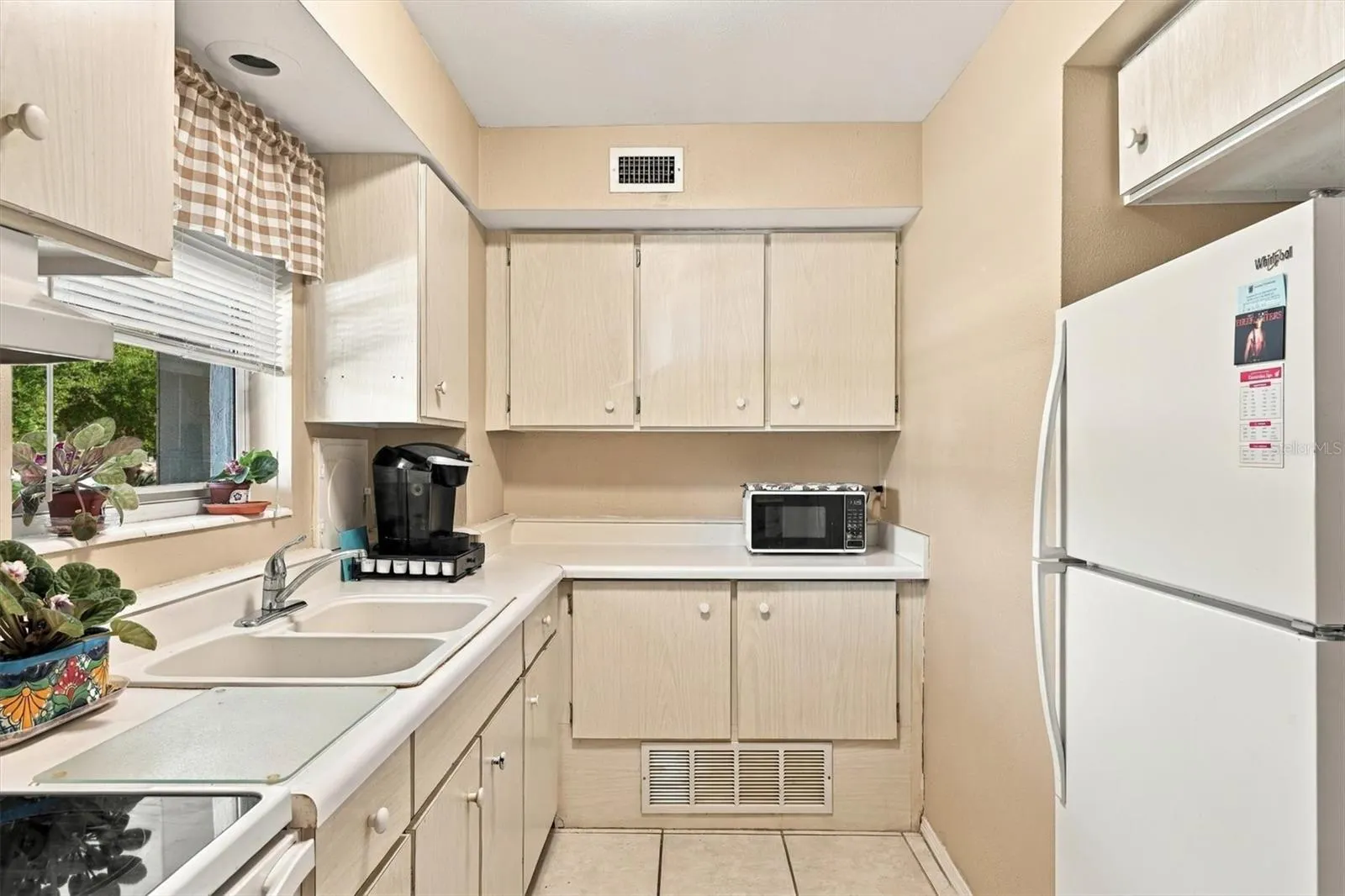 3950 ROXANE BLVD #3B #3B