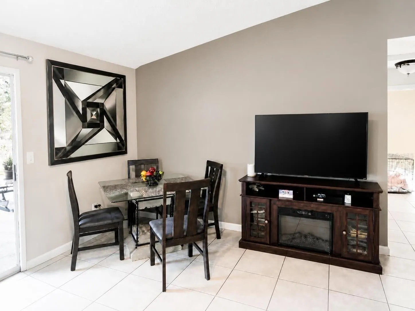 2074 W HIBISCUS RD