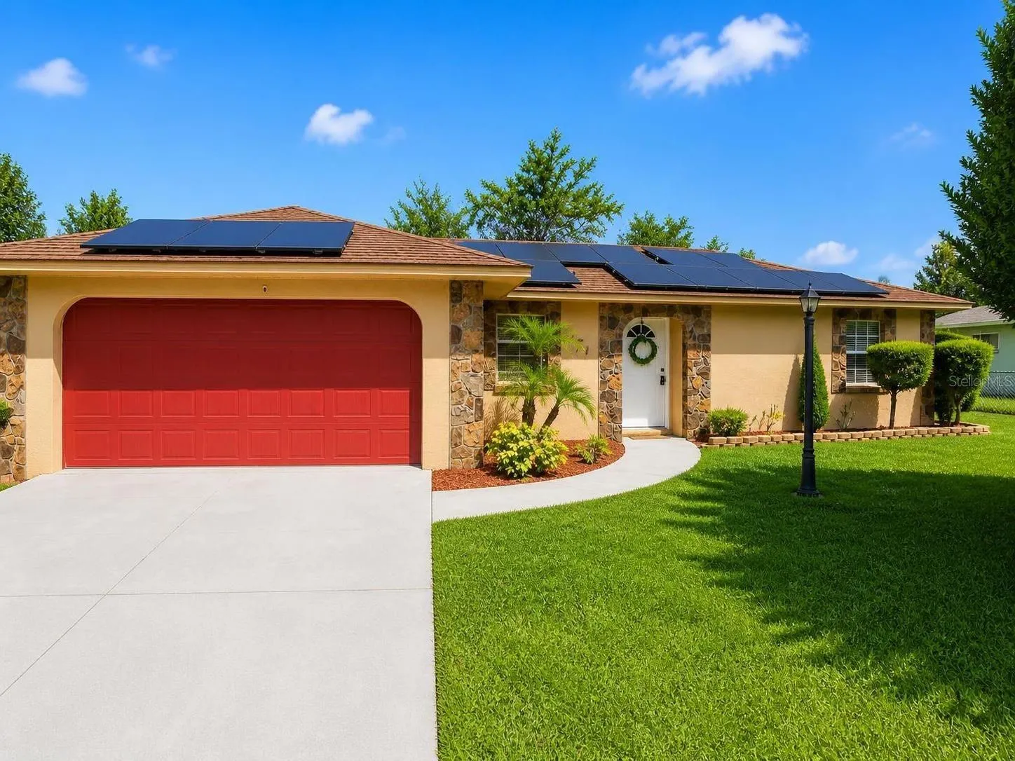 2074 W HIBISCUS RD