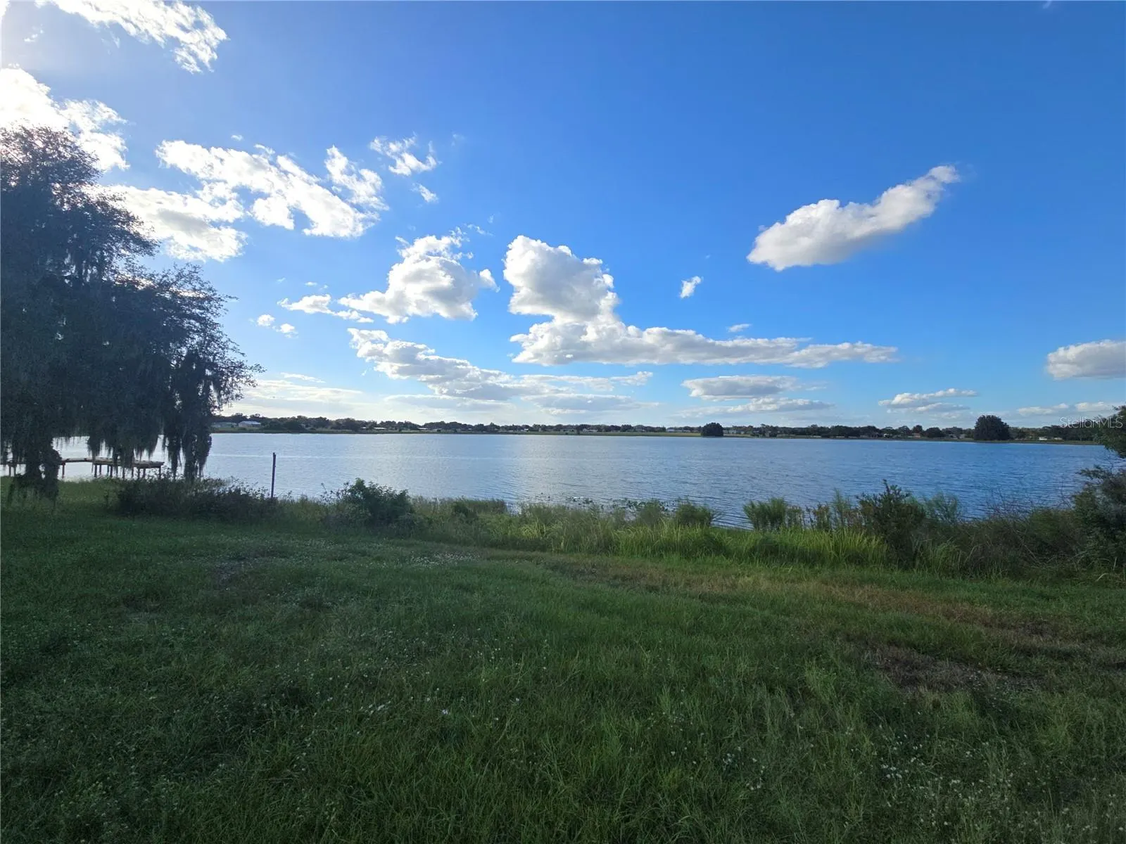2074 W HIBISCUS RD