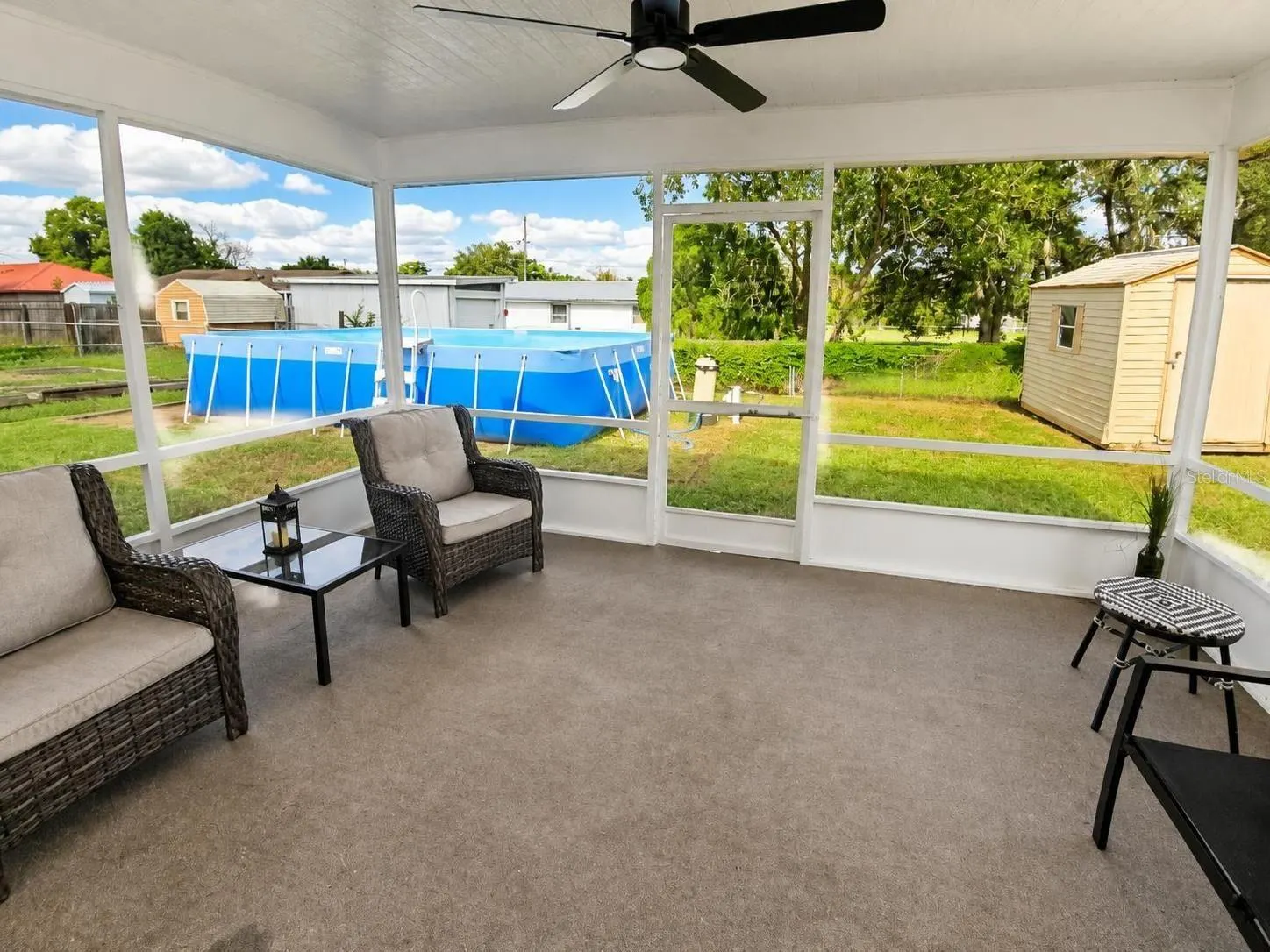 2074 W HIBISCUS RD