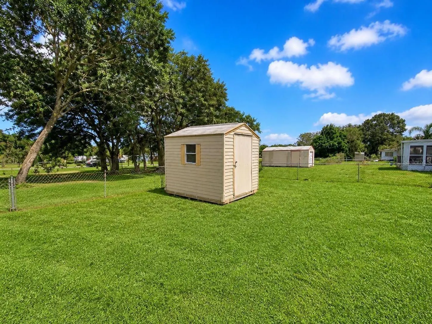 2074 W HIBISCUS RD
