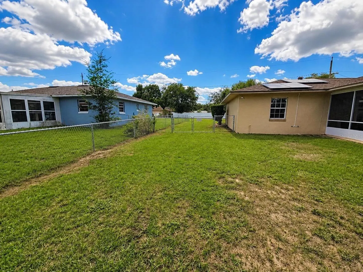 2074 W HIBISCUS RD