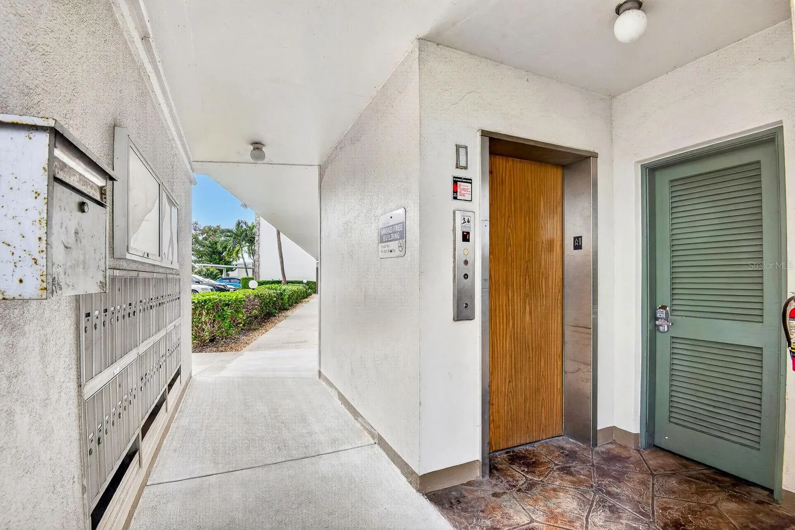 4440 IRONWOOD CIR #206D #206D
