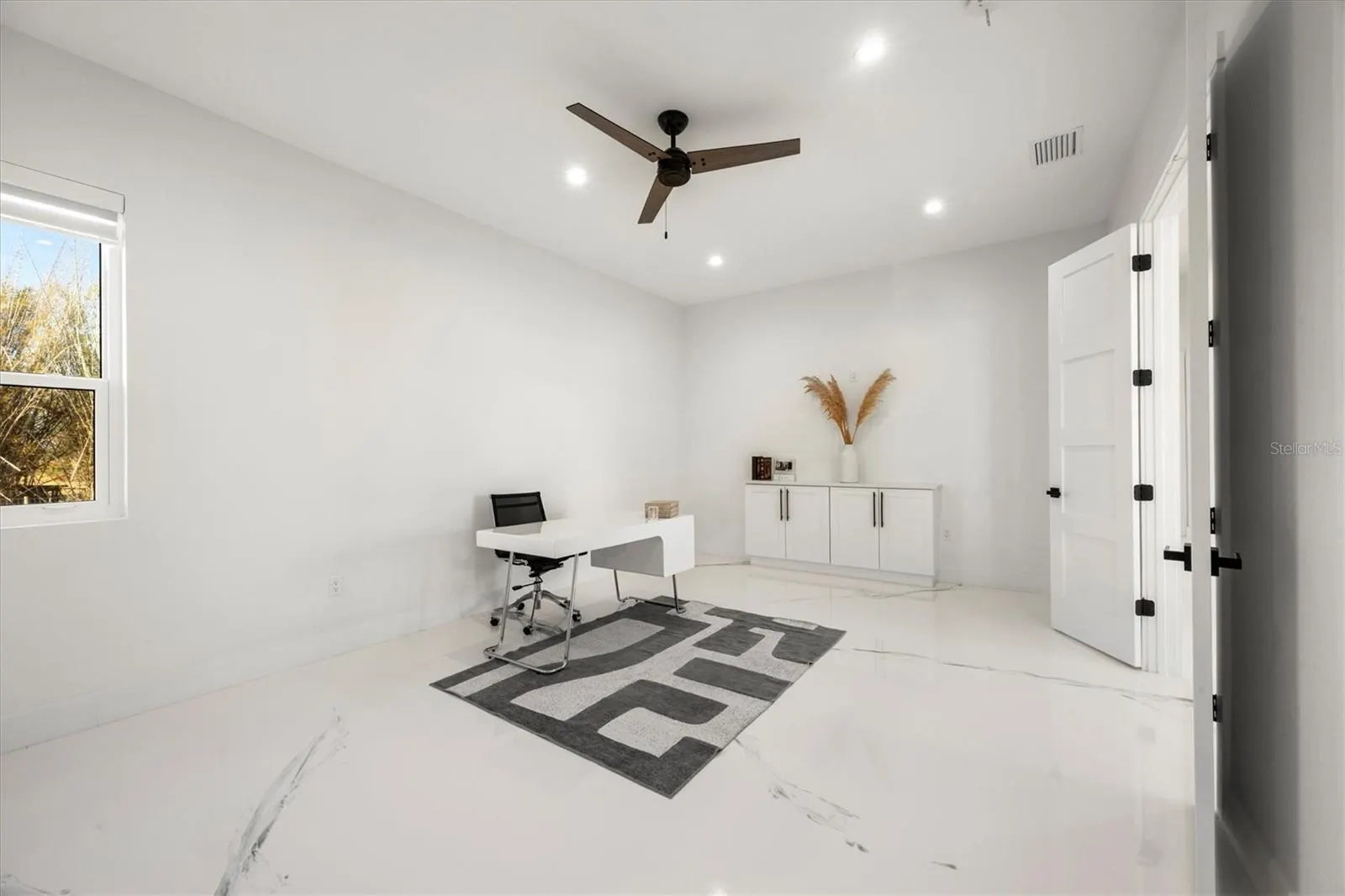 14325 MJ RD