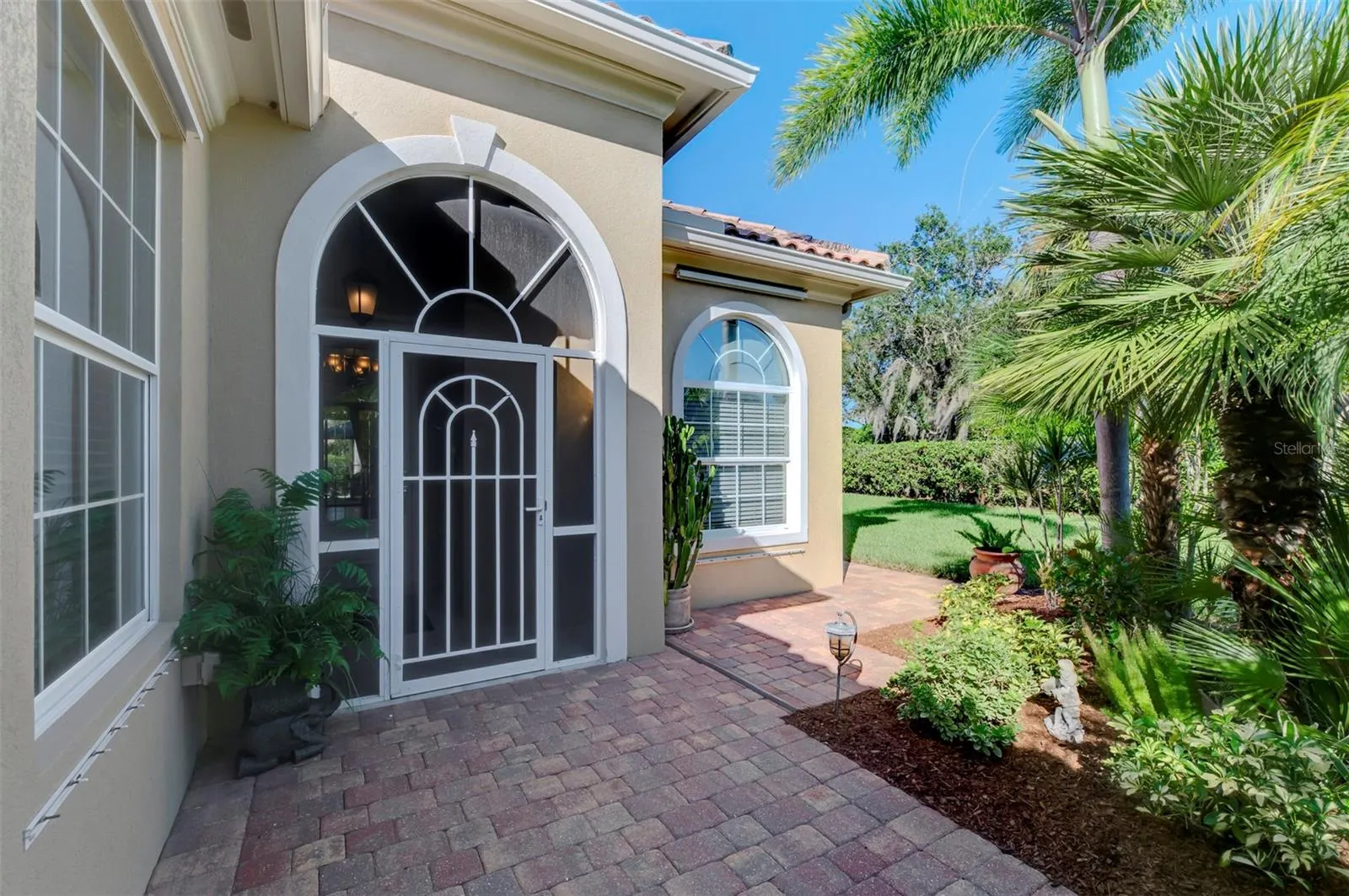 5882 BENEVENTO DR