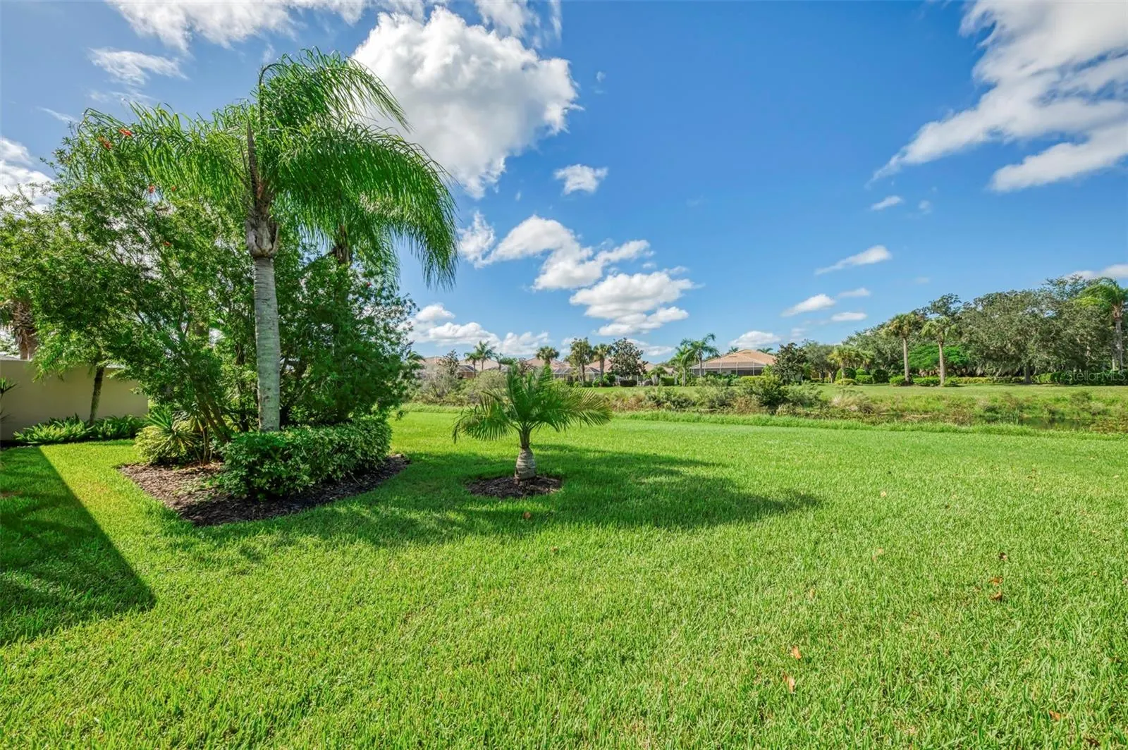 5882 BENEVENTO DR