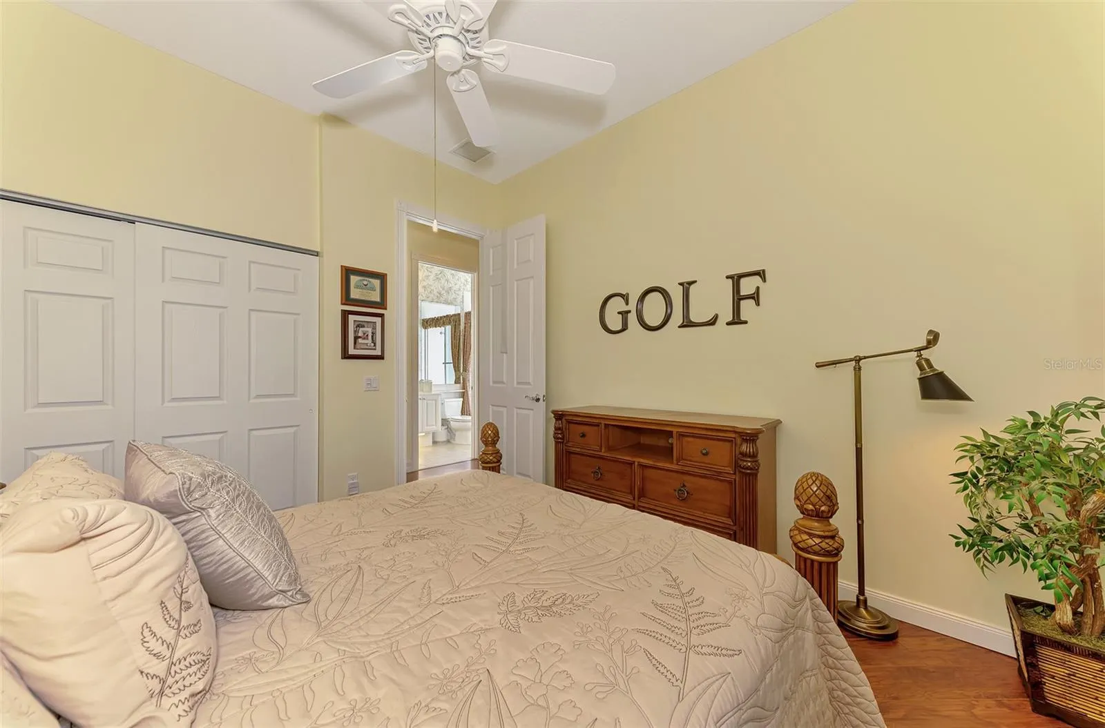 5882 BENEVENTO DR