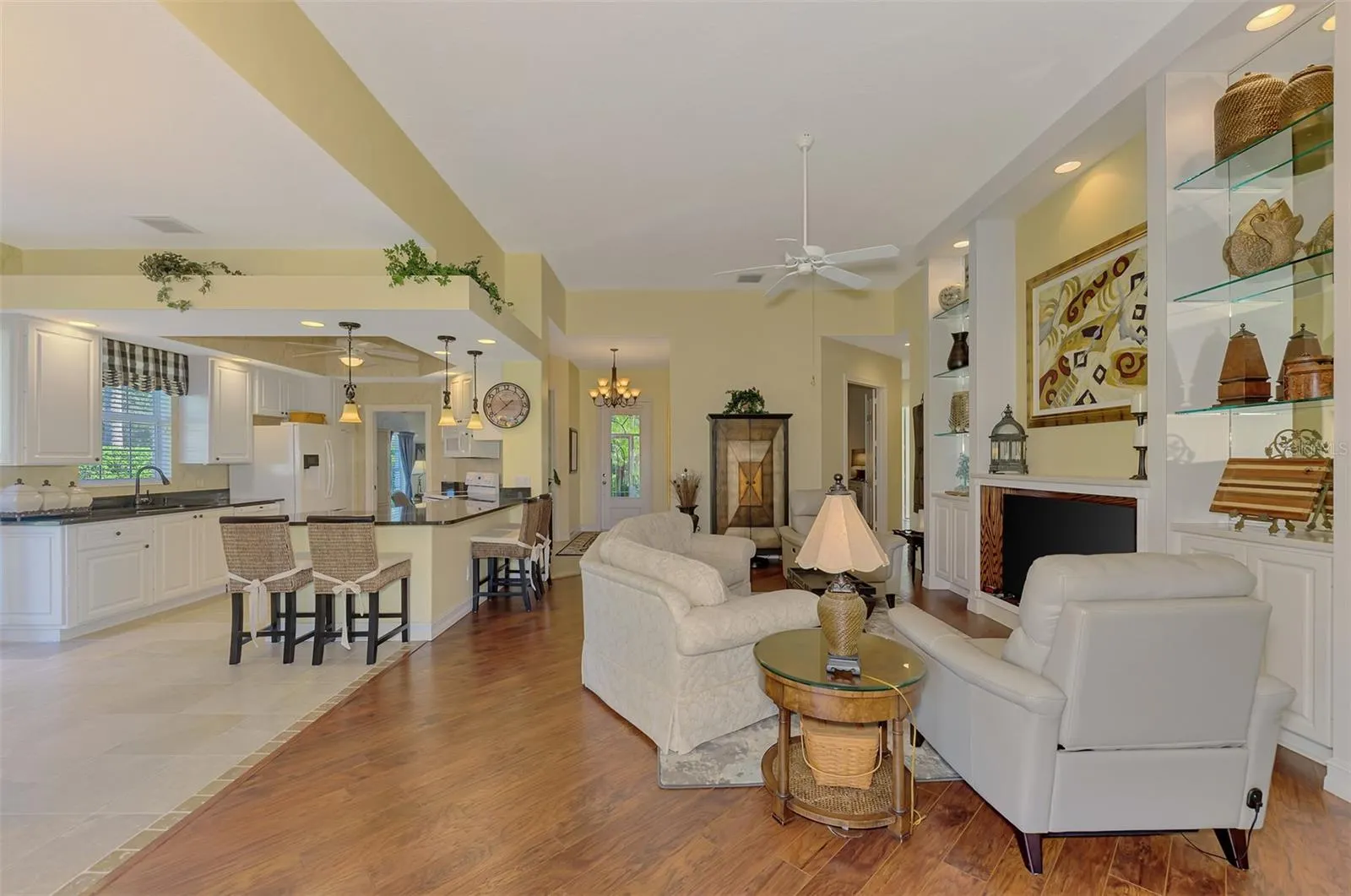 5882 BENEVENTO DR