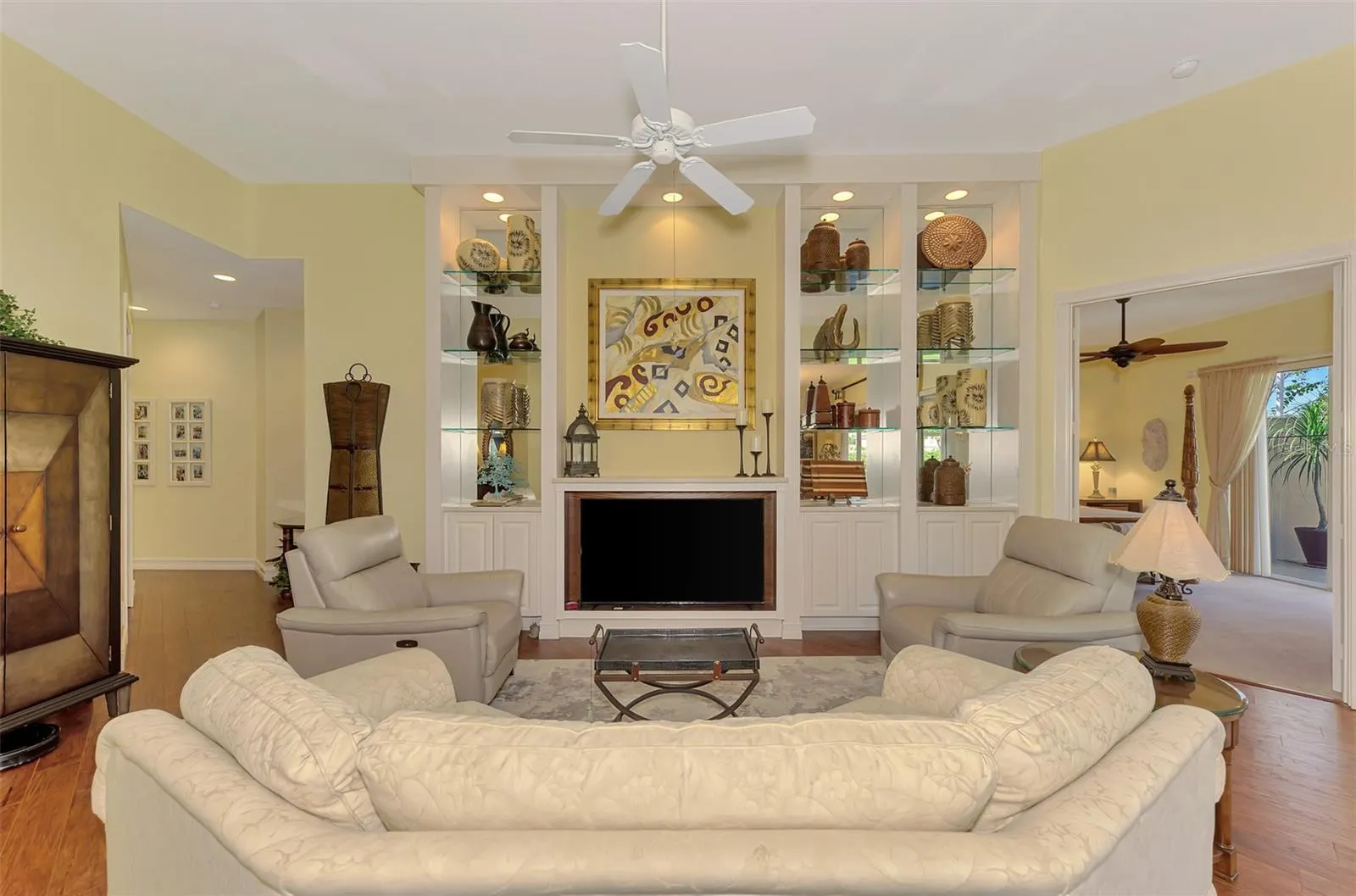 5882 BENEVENTO DR