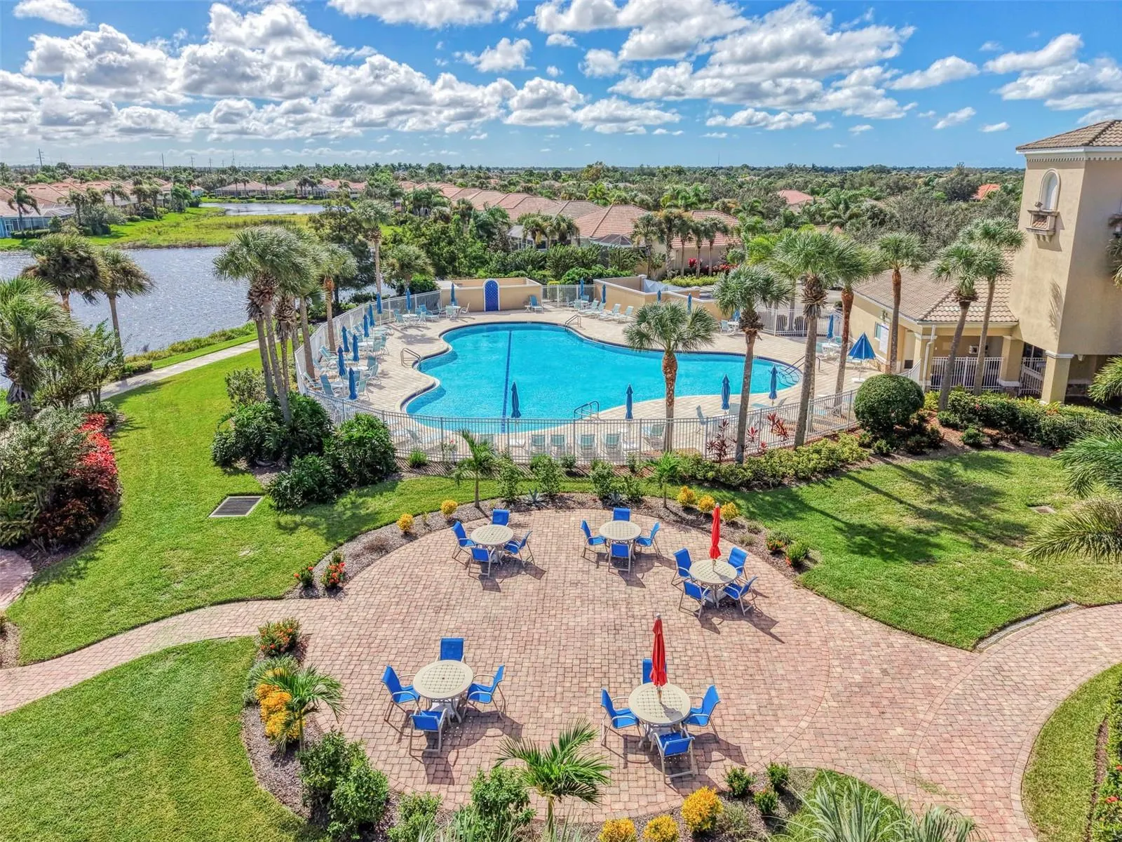 5882 BENEVENTO DR