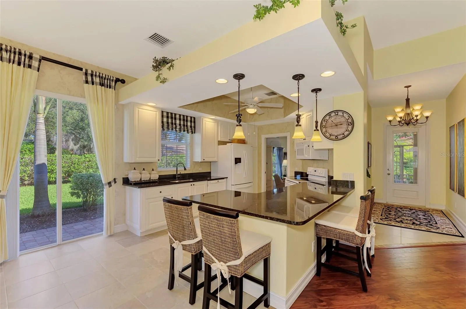 5882 BENEVENTO DR