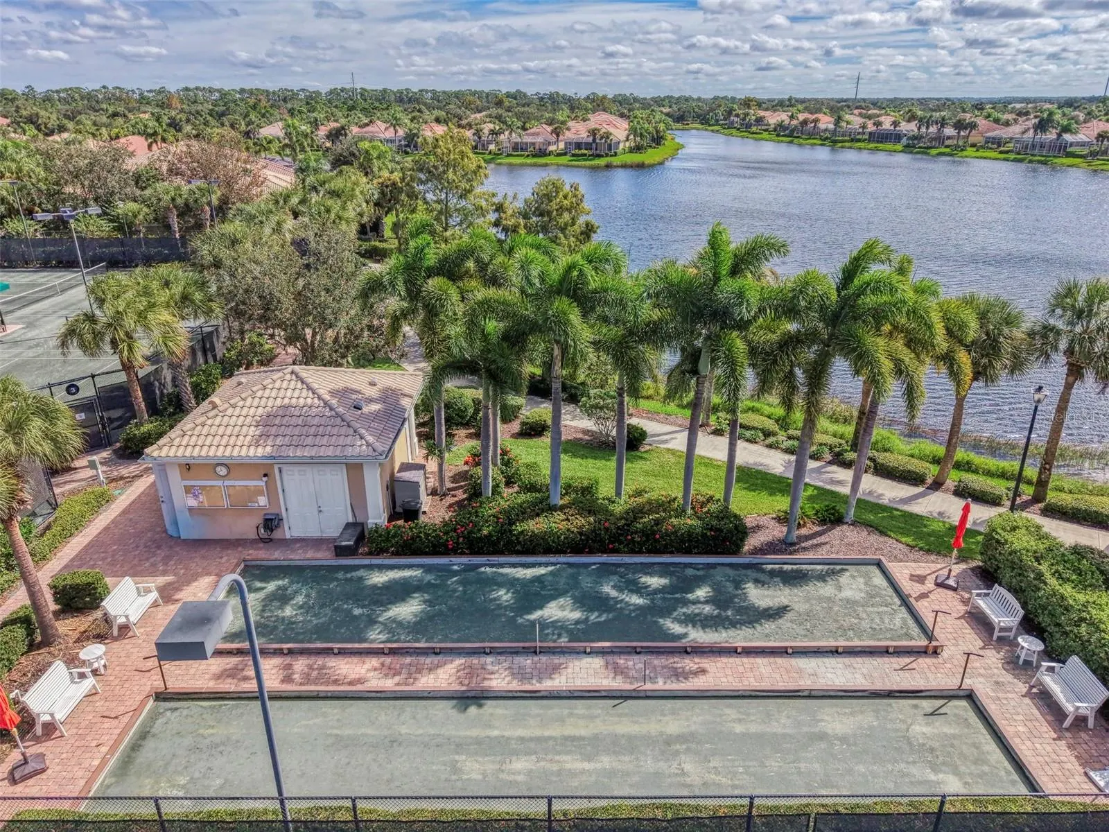 5882 BENEVENTO DR