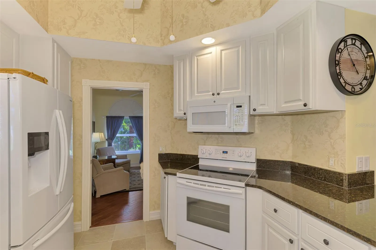 5882 BENEVENTO DR