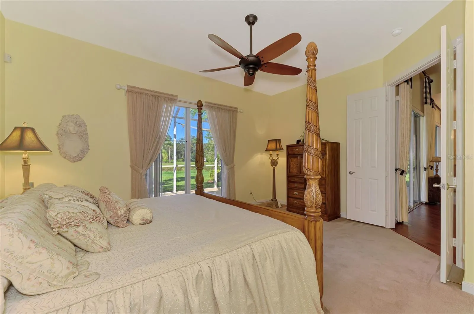 5882 BENEVENTO DR