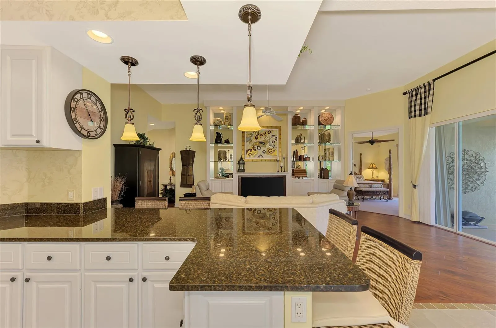 5882 BENEVENTO DR
