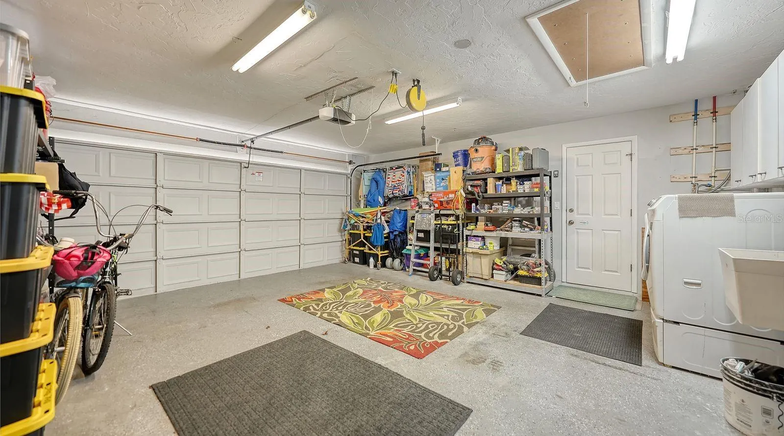 2295 PINE VIEW CIR
