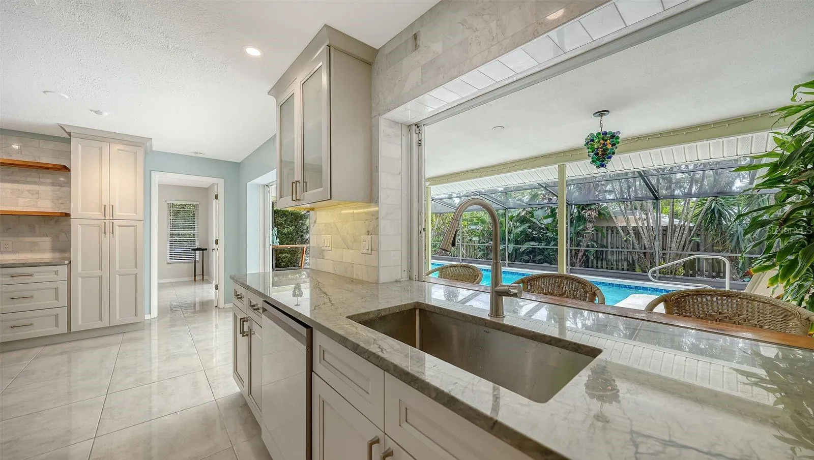 2295 PINE VIEW CIR