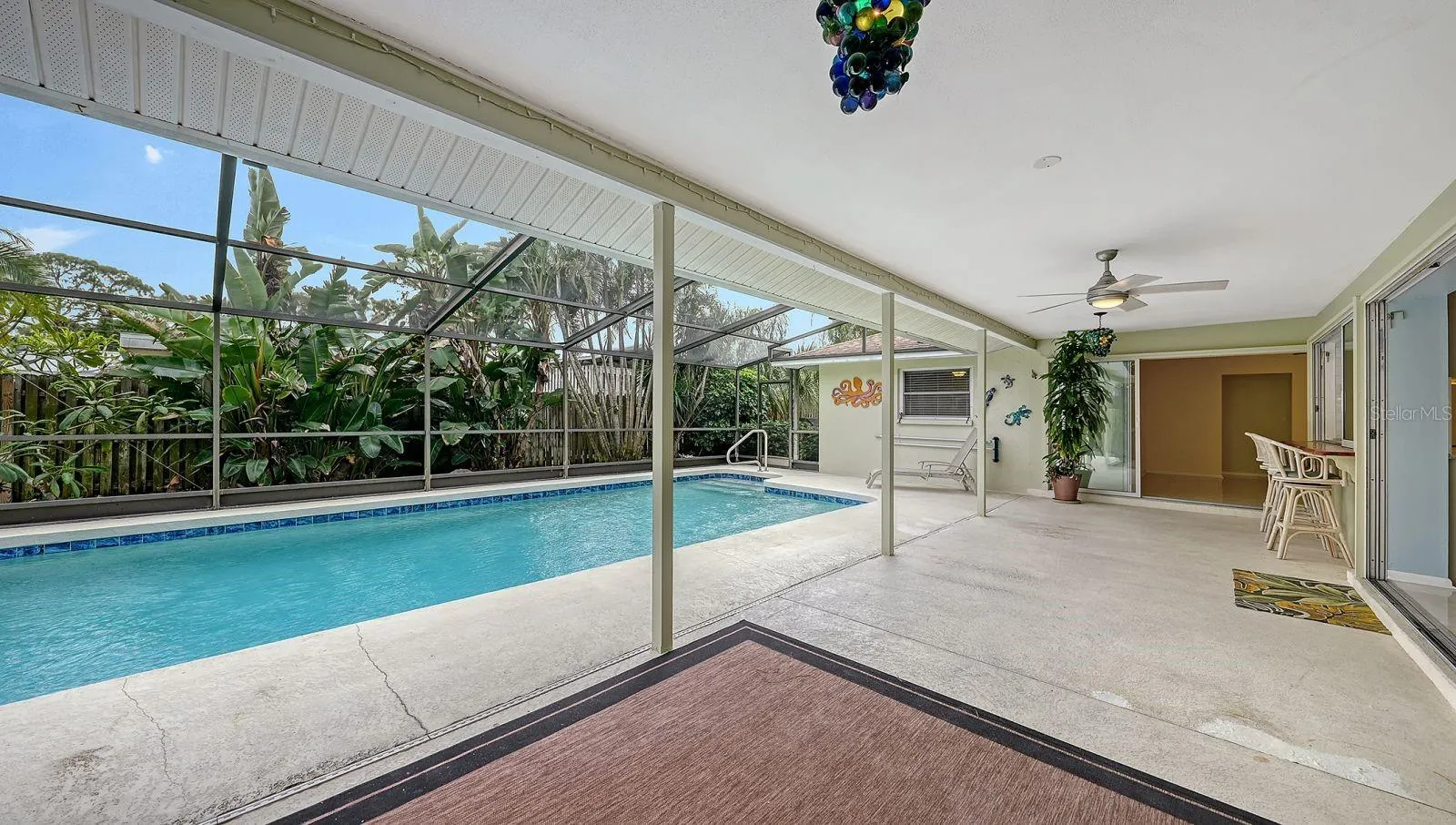 2295 PINE VIEW CIR