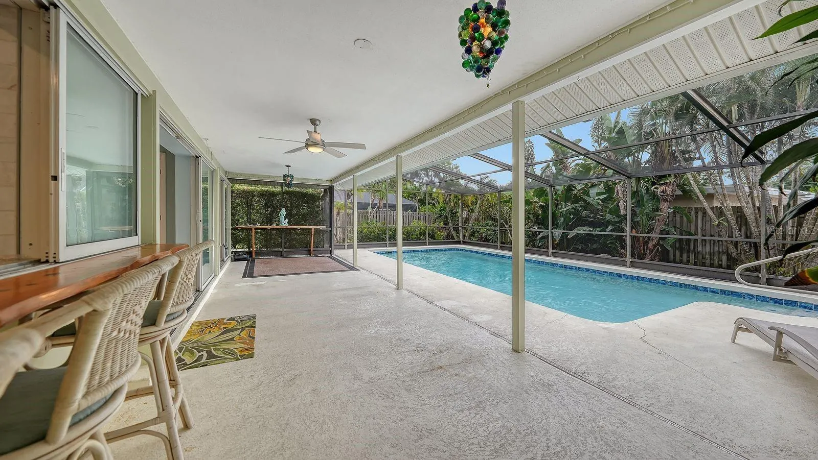 2295 PINE VIEW CIR