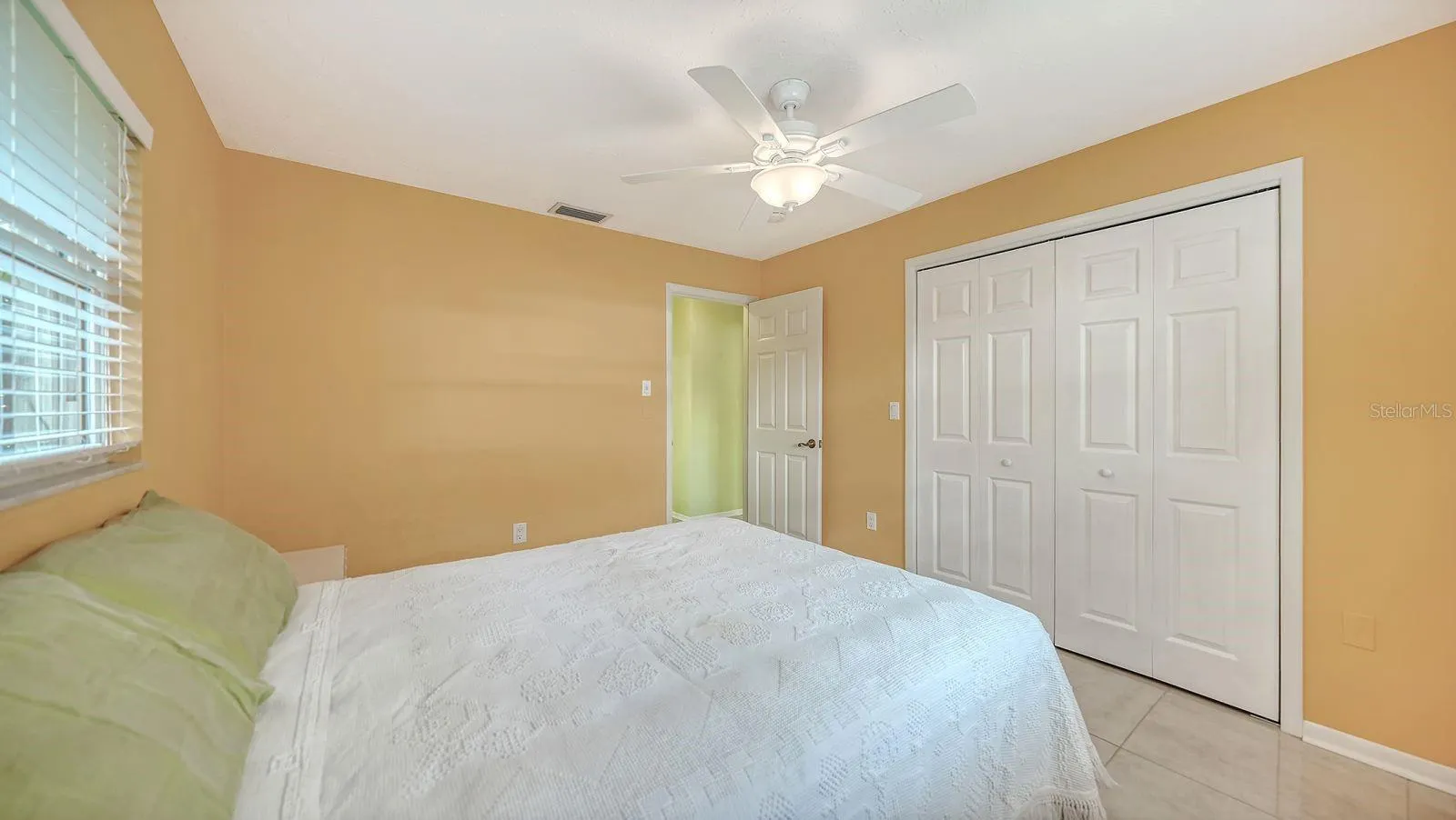 2295 PINE VIEW CIR
