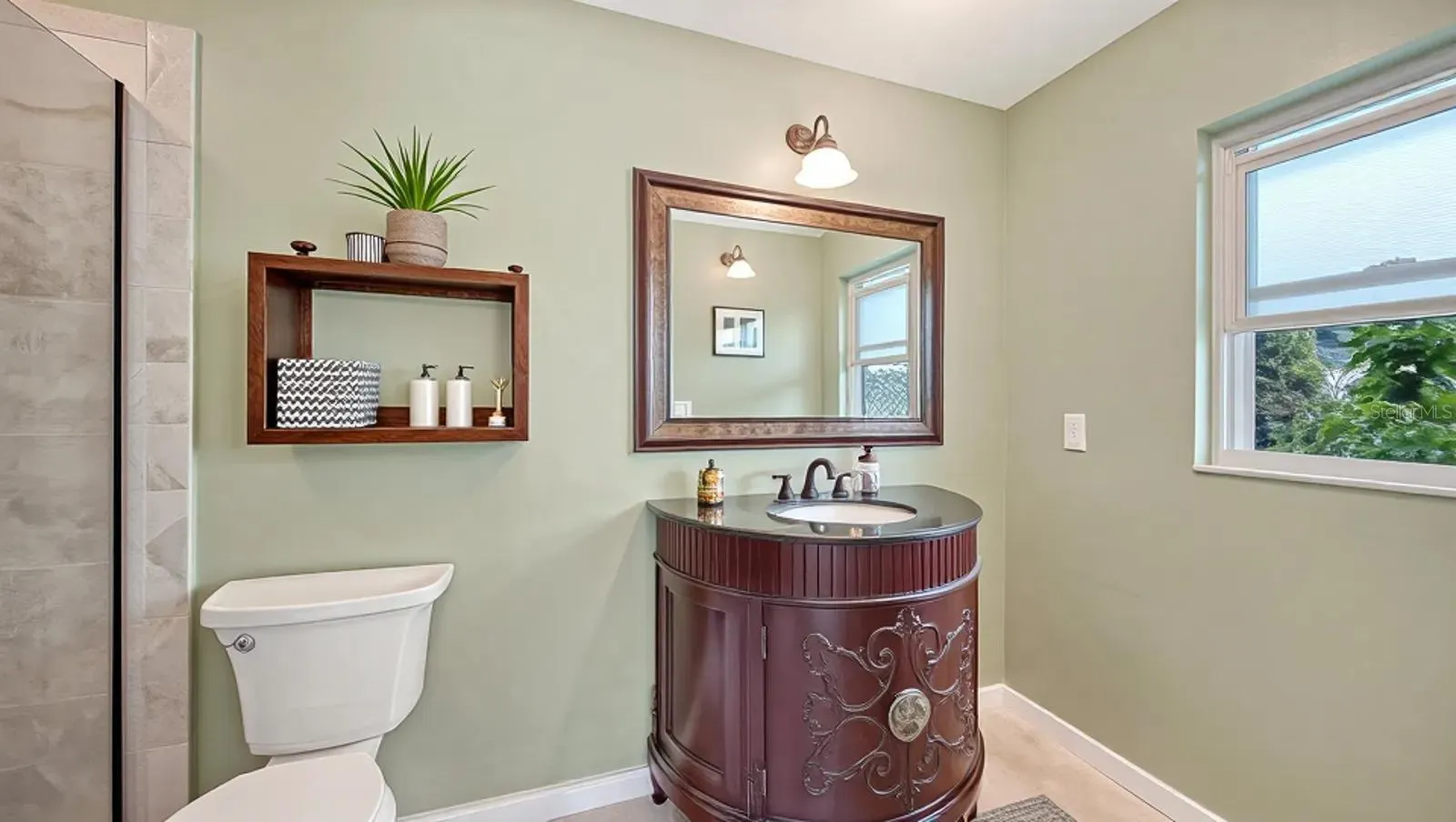 2295 PINE VIEW CIR