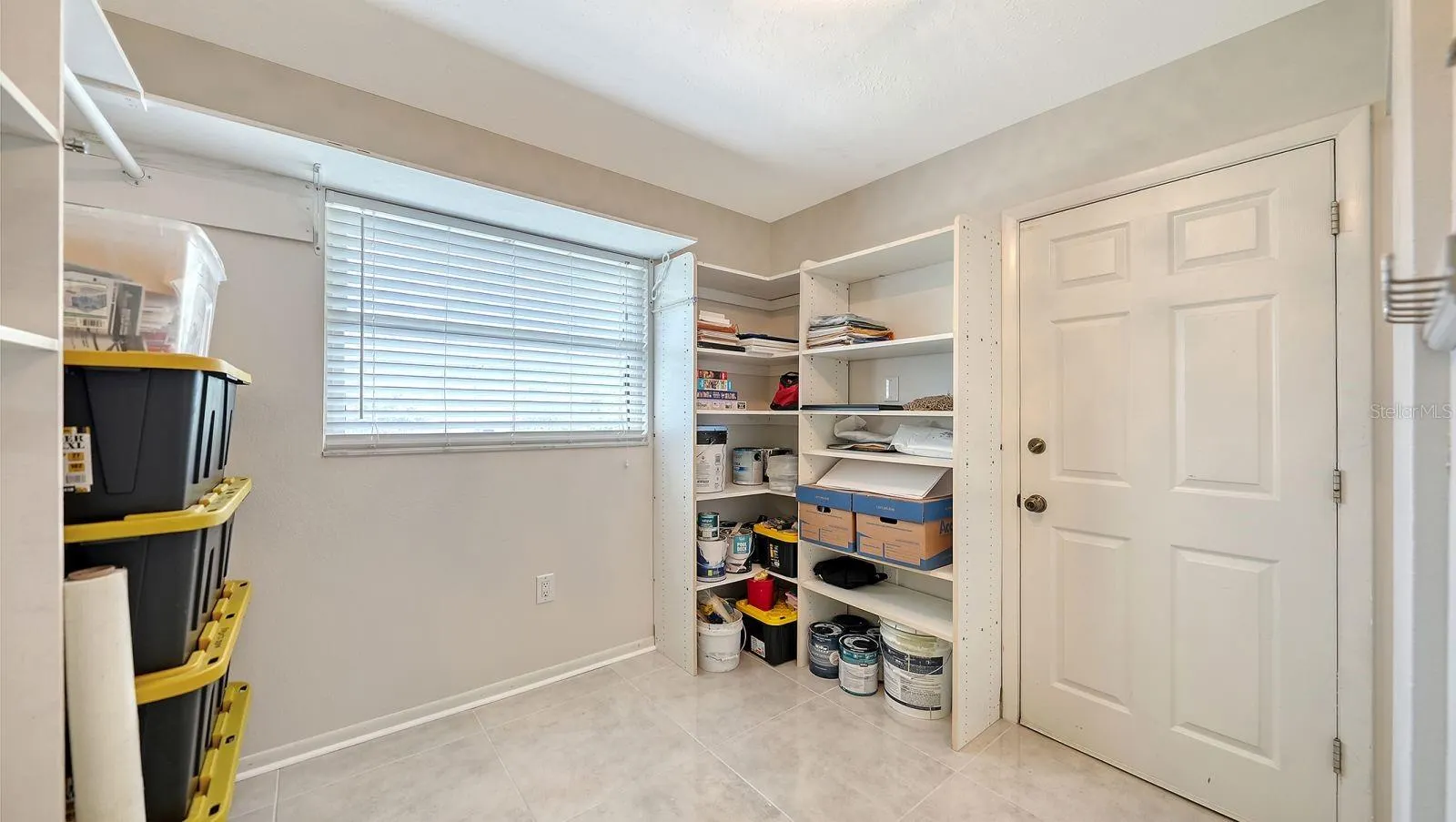 2295 PINE VIEW CIR