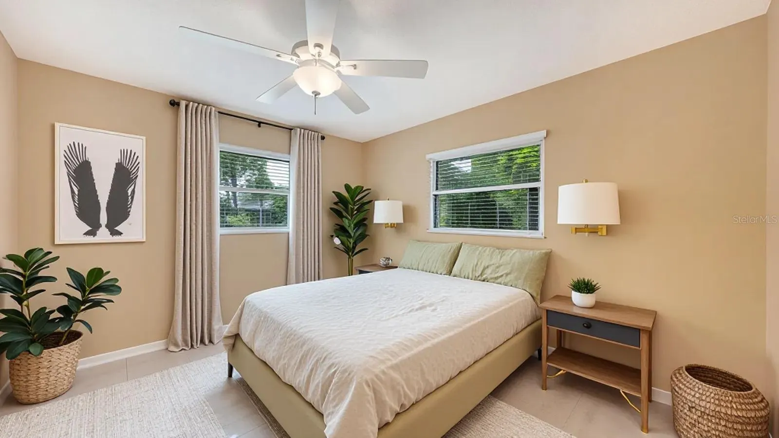 2295 PINE VIEW CIR