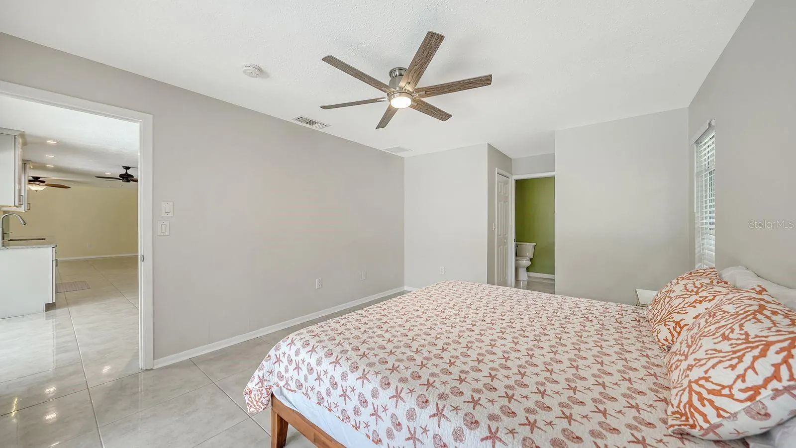 2295 PINE VIEW CIR