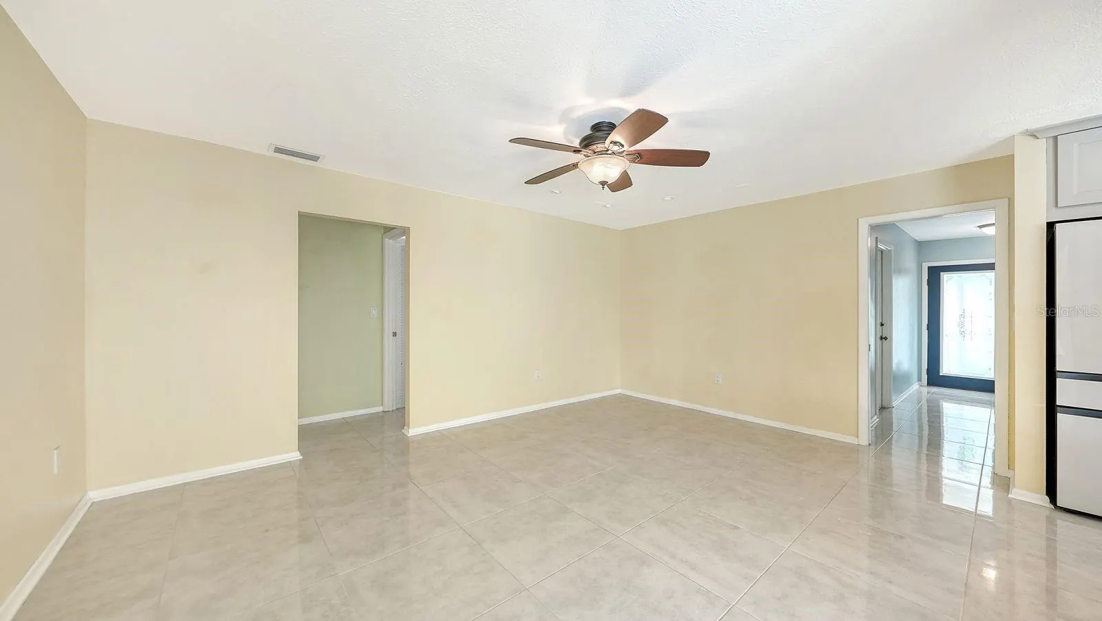 2295 PINE VIEW CIR
