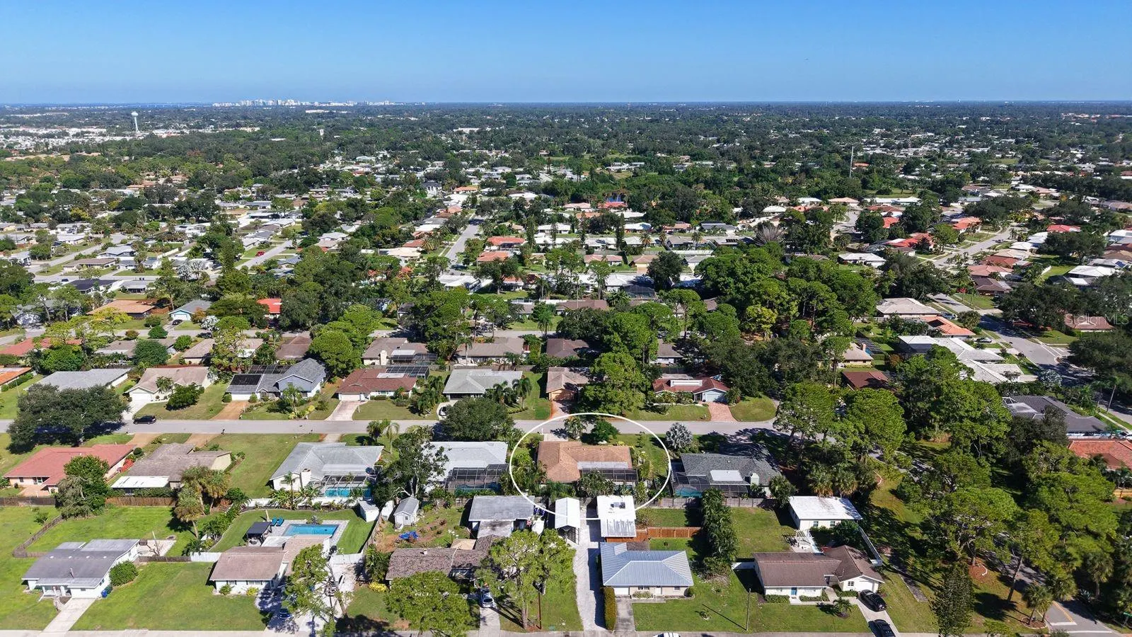 2295 PINE VIEW CIR