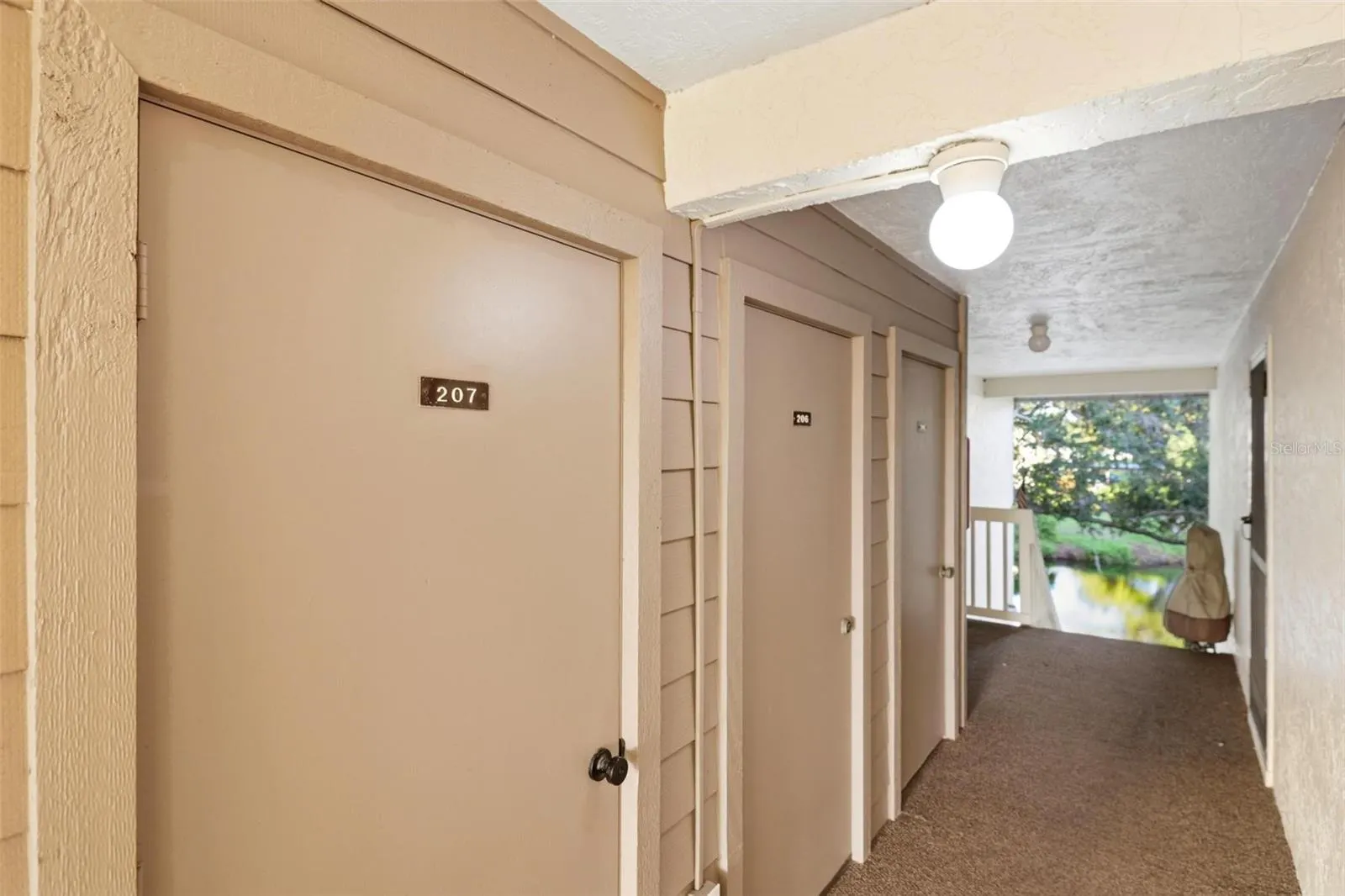 744 WHITE PINE TREE RD #207 #207