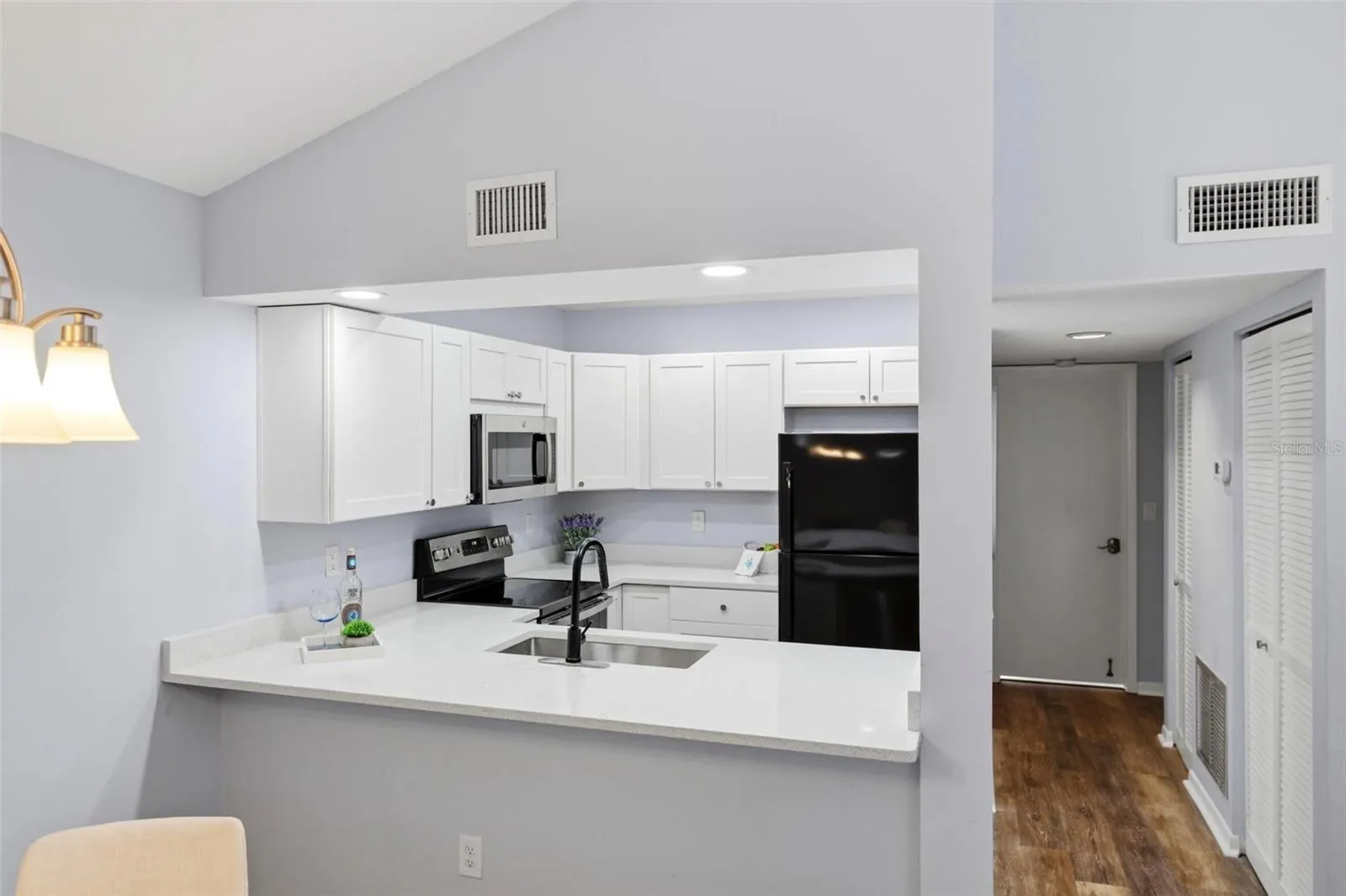 744 WHITE PINE TREE RD #207 #207