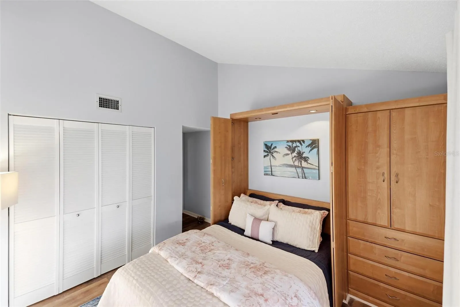 744 WHITE PINE TREE RD #207 #207