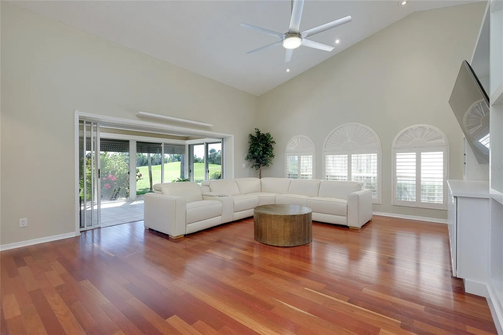 4356 CAMINO MADERA