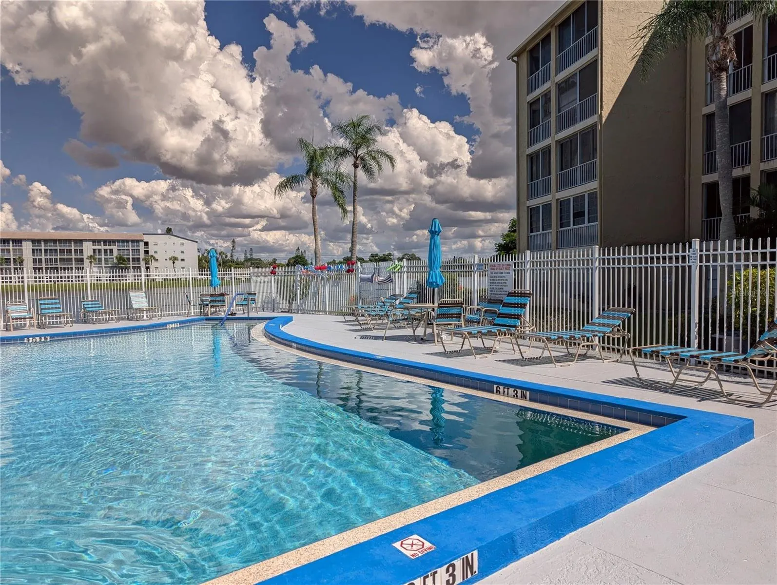 3779 LAKE BAYSHORE DR #H-402 #H-402