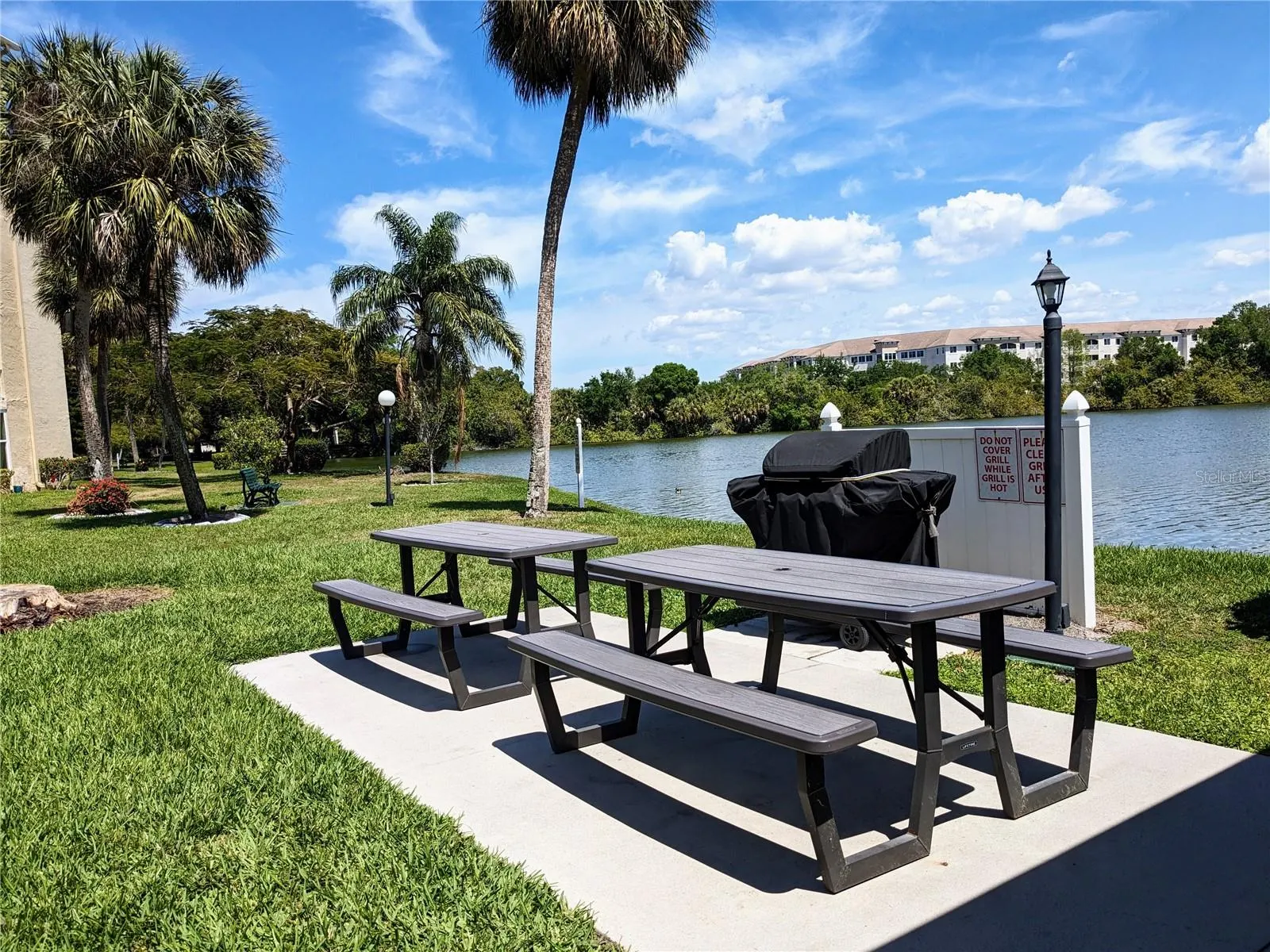 3779 LAKE BAYSHORE DR #H-402 #H-402