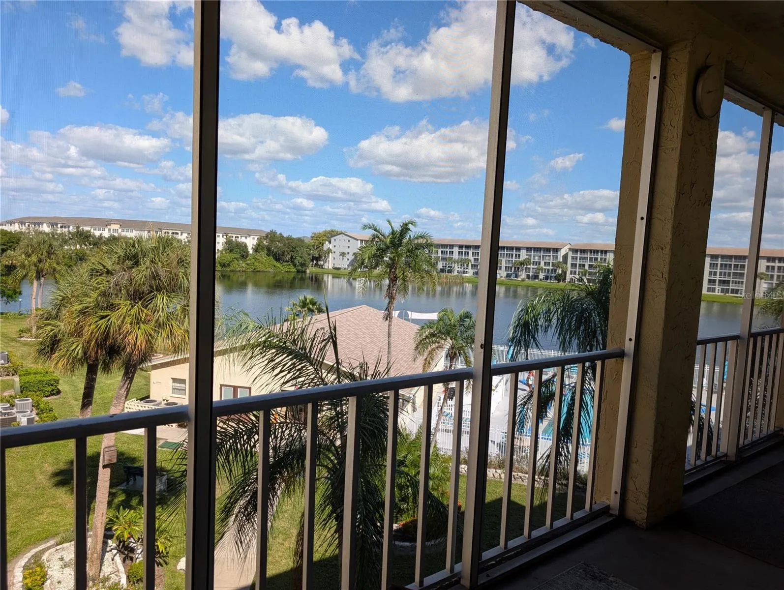 3779 LAKE BAYSHORE DR #H-402 #H-402