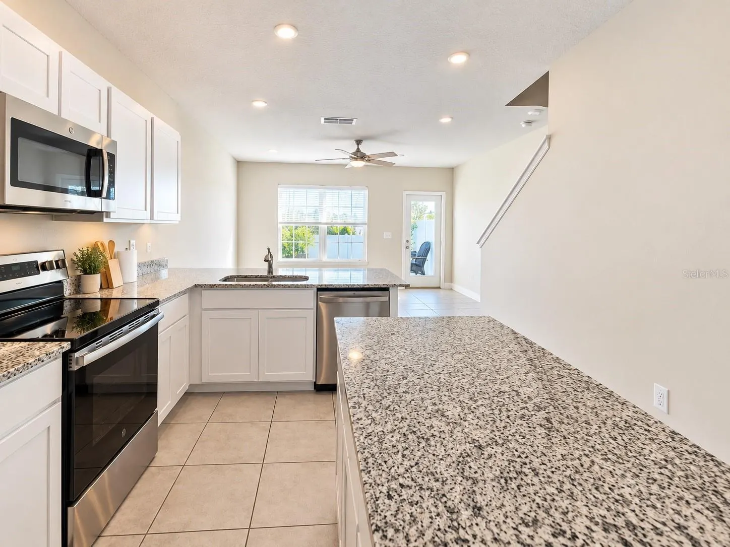 14120 CRIMSON AVE