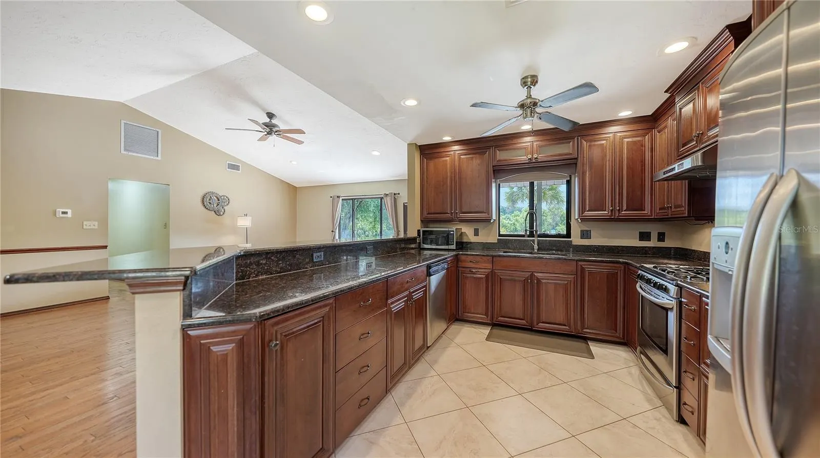 4842 + LOT 8 & 9 NUTMEG AVE