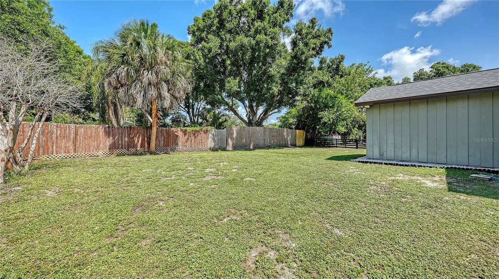 4842 + LOT 8 & 9 NUTMEG AVE
